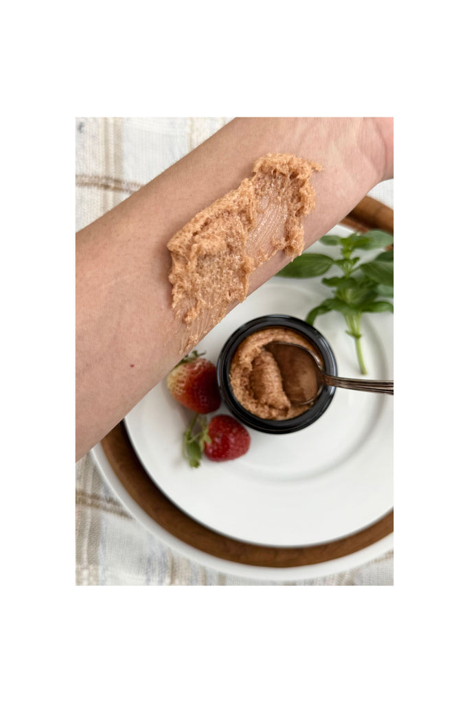 Tan Strawberry & Basil  Foaming Sugar Scrub