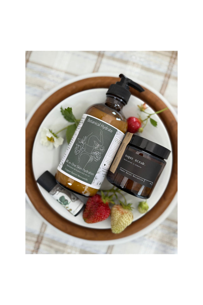 Light Gray Botanical Hydrate Strawberry & Basil